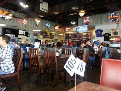 Moonie's Burger House - Anderson Mill, Austin