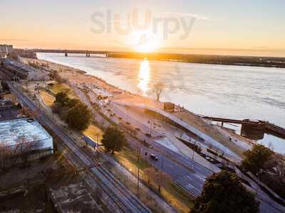 Riverfront Bar & Grill, Memphis