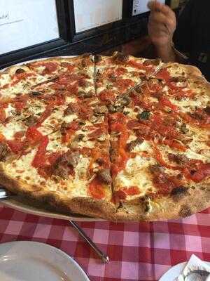 Grimaldi's Pizzeria