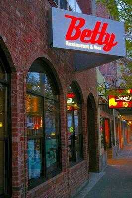 Betty Restaurant and Bar, Seattle