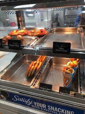 Auntie Anne's, Minneapolis