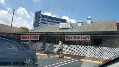 Captain's Tavern Seafood Market, Miami