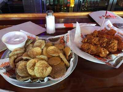 Hooters, Saint Louis