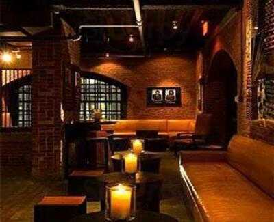 Alibi Bar and Lounge, Boston