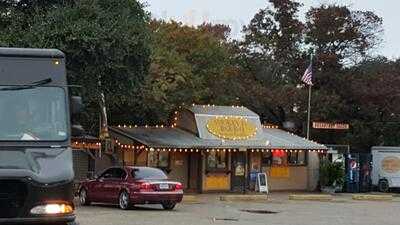 Smokey J's Barbeque, Austin