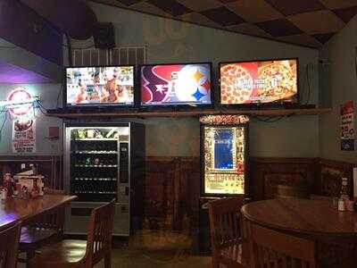 Hoops Grill and Sports Bar