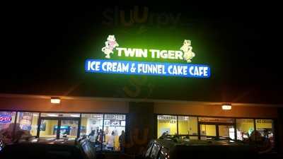 Twin Tiger Ice Cream & Funnel Cake Cafe, Virginia Beach