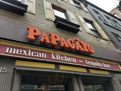 Papagayo West St