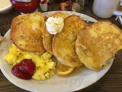 Cracker Barrel Old Country Store