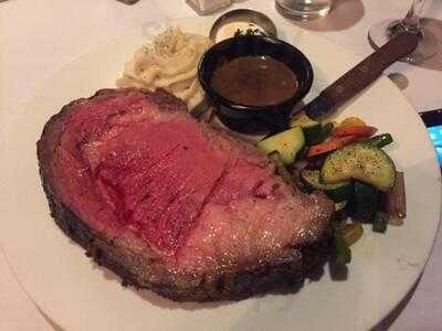 Clyde's Prime Rib Restaurant & Bar, Portland