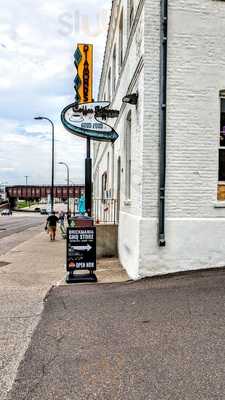 Diamonds Coffee Shoppe, Minneapolis