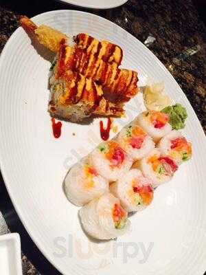 Fin's Sushi & Grill, Boston