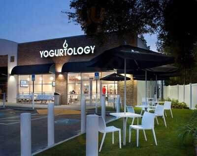 Yogurtology Carrollwood Tampa, Tampa