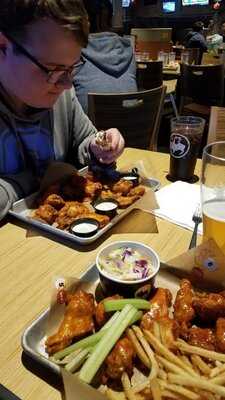 Buffalo Wild Wings On Shelbyville