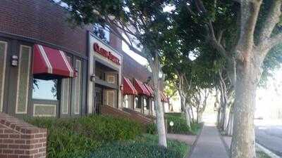 Claim Jumper Restaurants