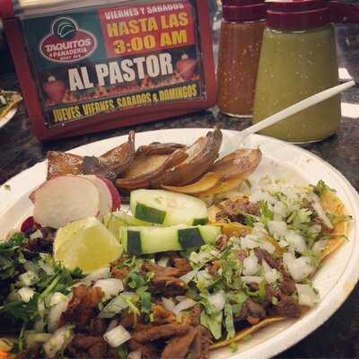 Taquitos & Panaderia West Avenue, San Antonio