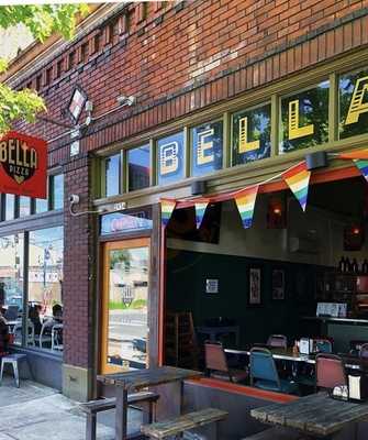 Bella Faccia Pizzeria, Portland