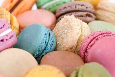 Le Macaron French Pastries Avenues Mall