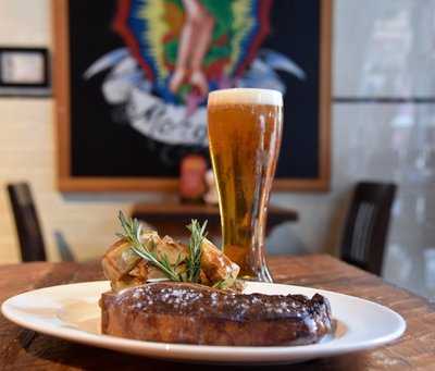 The Heartland Brewery And Rotisserie At The Empire State Building