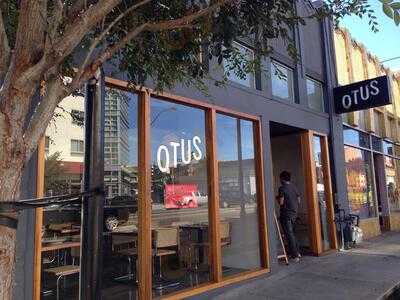 Otus Thai Kitchen & Coffee, West Hollywood