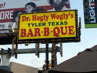 Dr. Hogly Wogly's Tyler Texas Bar-B-Que