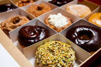 Do-rite Donuts & Chicken Wrigleyville