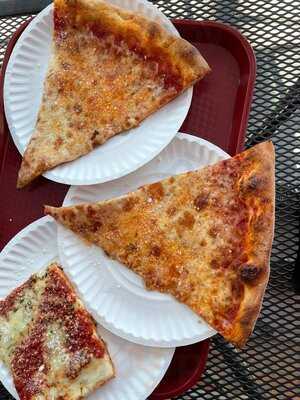 V & S Pizzeria and Restaurant, Brooklyn