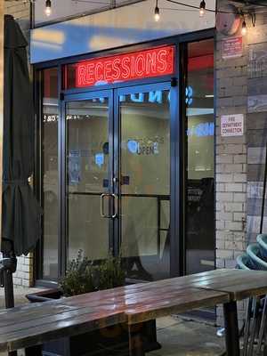 Recessions Bar & Grill, Washington DC