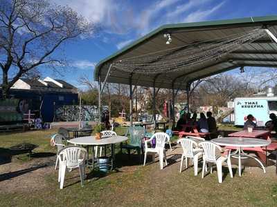 J. Leonardi's Barbeque, Austin