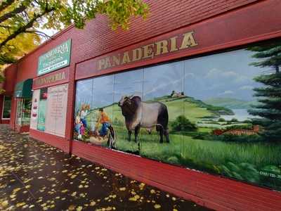 Tienda Y Panaderia Santa Cruz, Portland