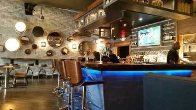 Live Edge Restaurant & Bar, Atlanta