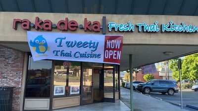 Rakadeka Fresh Thai Kitchen