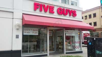 Five Guys, Chicago