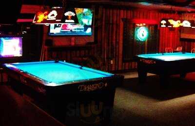 Andrew's Water Hole Sports Bar & Grill, Portland