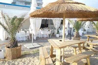 Beach Bar Luna