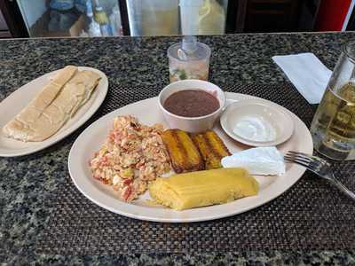 El Salvador Restaurant, Miami