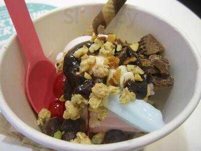 Yogurtland