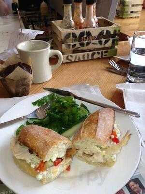 Sauce and Bread Kitchen, Chicago