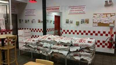 Five Guys, Chicago