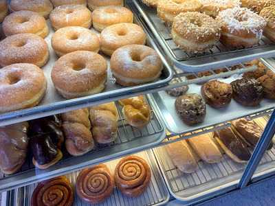 Grand Mission Donuts And Bakery