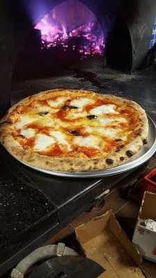 2 Baci Pizzeria, Brooklyn