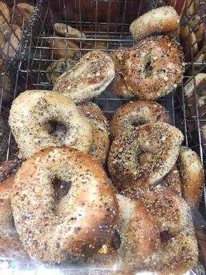 Tal Bagels