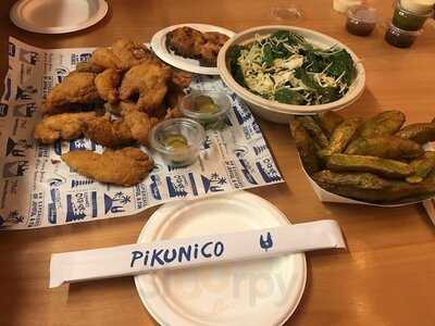 Pikunico, Los Angeles