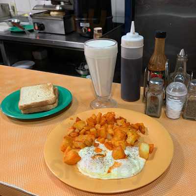 Reben Luncheonette, Brooklyn