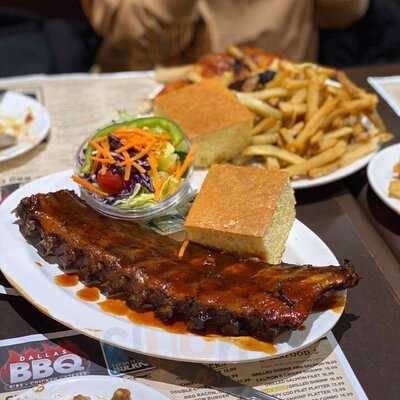 Dallas Bbq - Queens