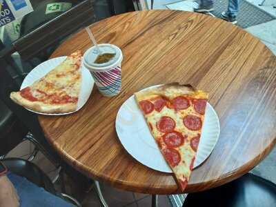 Friendly Gourmet Pizza, New York City