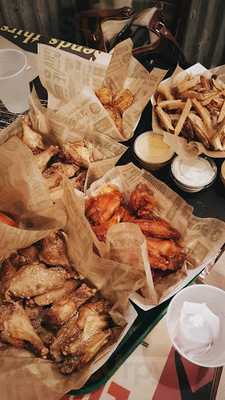 Wingstop, Los Angeles