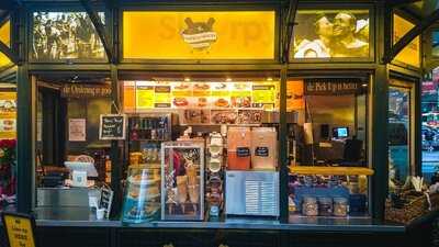 Wafels & Dinges, New York City