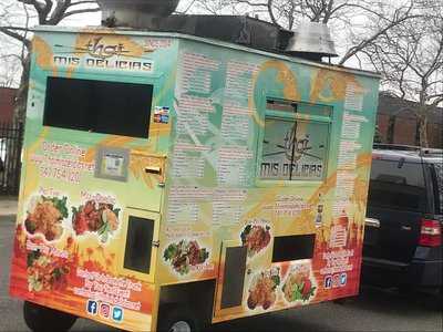 Thai Mis Delicias Truck, New York City