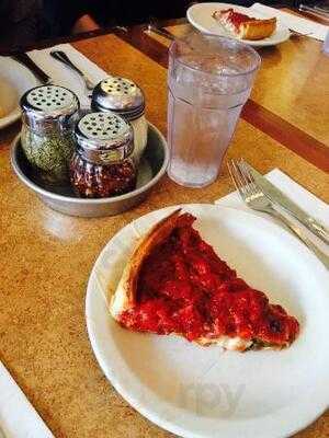 Zachary's Chicago Pizza, Oakland